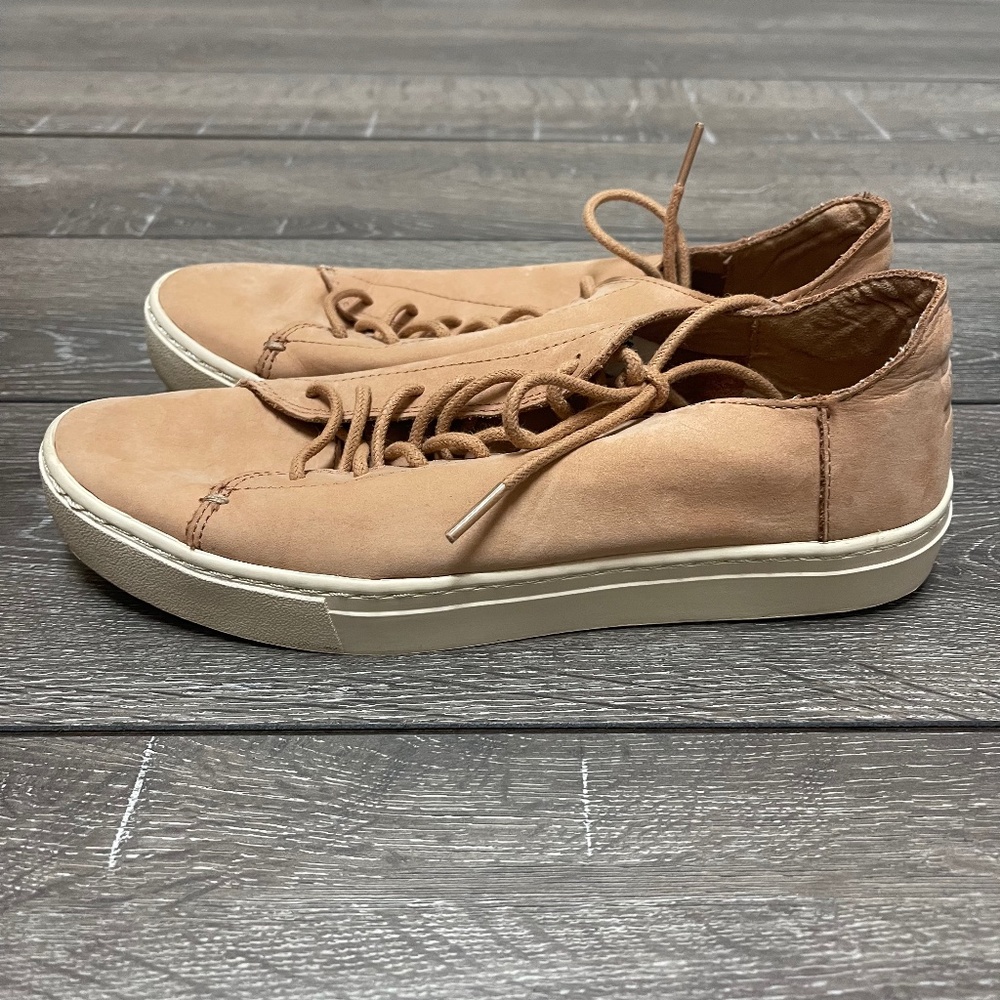 Toms Tan Lace Up Sneakers Women's Size 7.5